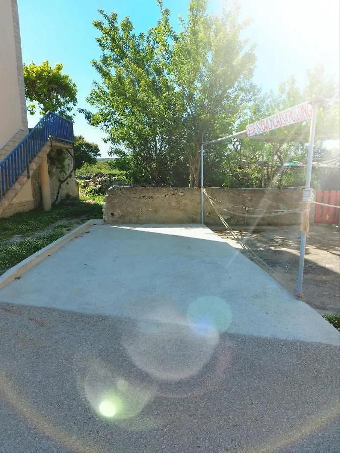 Apartmani Jasarevic Martinscica  0*, Мартиншчица Хорватия