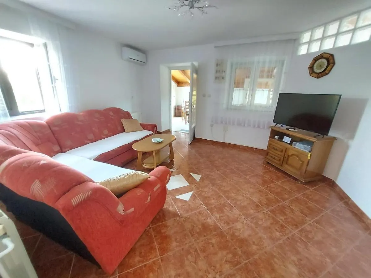 Апартаменты Apartmani Jasarevic Martinscica  Хорватия