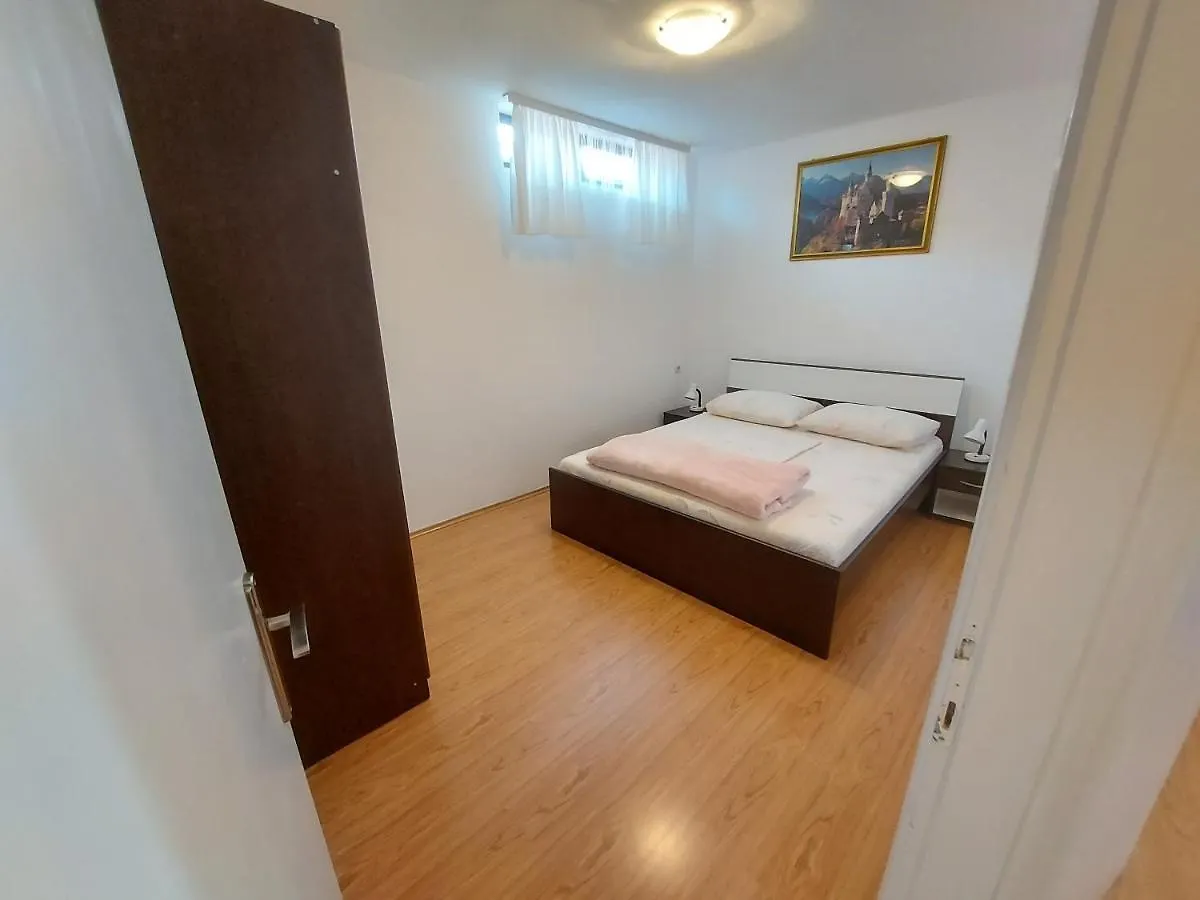 Apartmani Jasarevic Martinscica  Мартиншчица